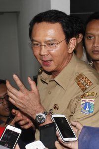 Gubernur DKI Jakarta Basuki Tjahaja Purnama memberikan keterangan kepada wartawan usai rapat dengan Menteri Dalam Negeri Tjahjo Kumolo di Jakarta, Rabu (4/3).